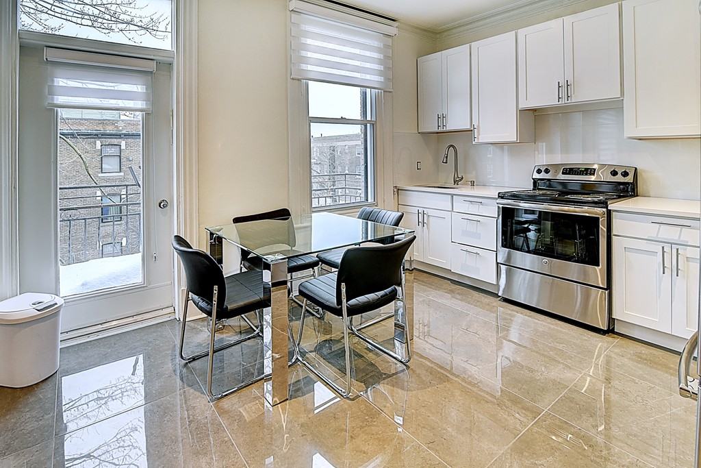 1156 Avenue Lajoie #1 - Photo 3 of 12