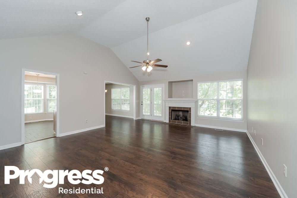 529 Leslie Ann Ct - Photo 3 of 16