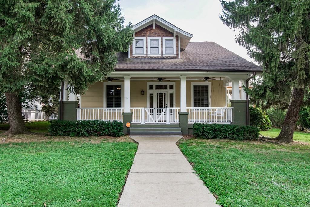 917 Knox Ave - Photo 2 of 38