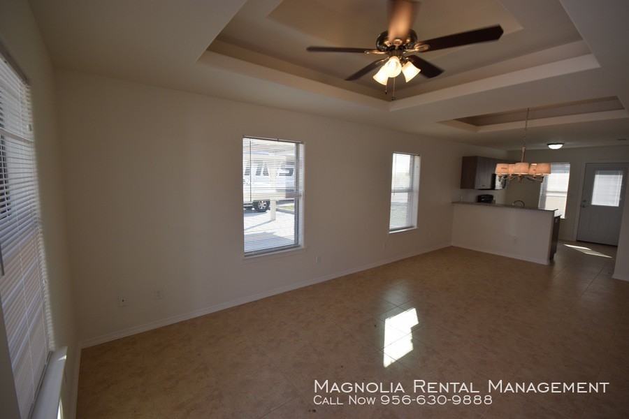 2909 Linda Vista St #A - Photo 3 of 10