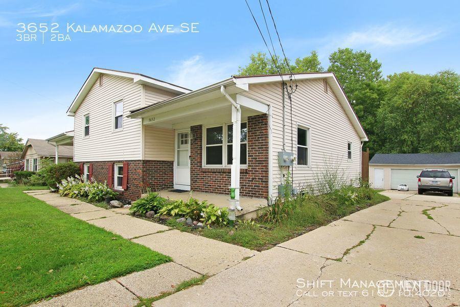 3652 Kalamazoo Ave SE - Photo 2 of 22