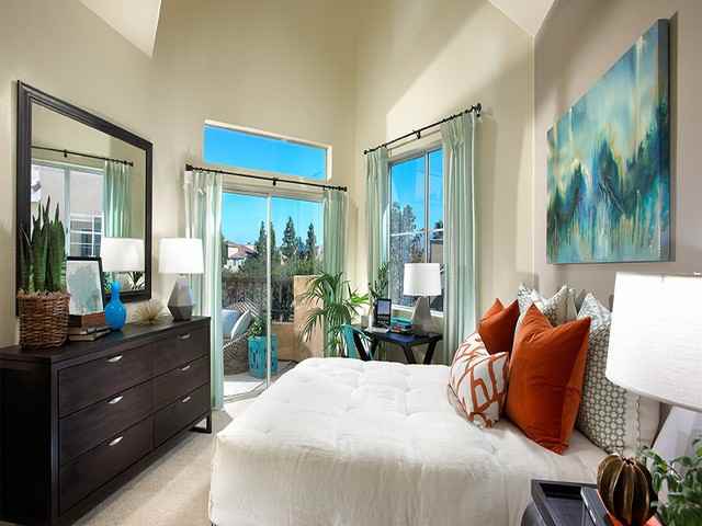 5305 Toscana Way - Photo 3 of 3