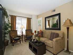 132 Fountain Oaks Cir - Photo 1 of 1