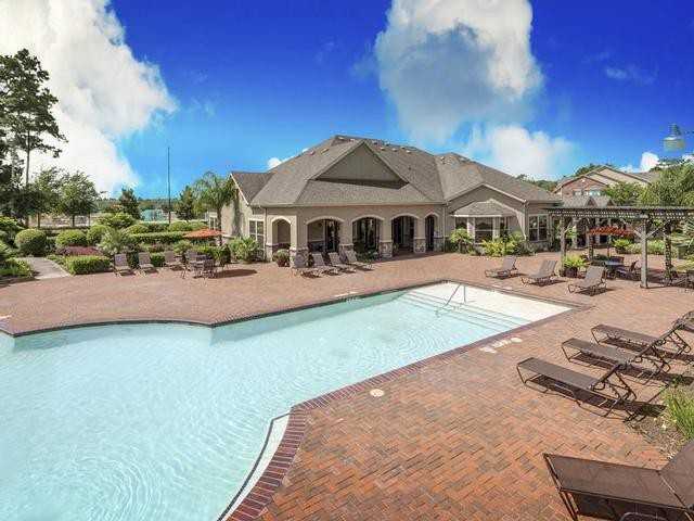 300 Forest Center Dr