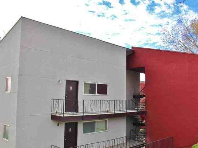 2024 Ne Terre View Dr - Photo 3 of 18