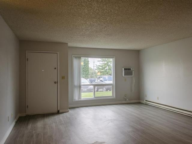 2024 Ne Terre View Dr - Photo 3 of 18