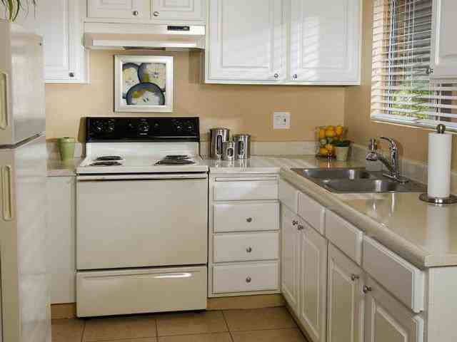 1151 Sonora Ave - Photo 6 of 16