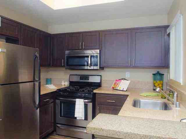 1380 Village Way - Photo 4 of 37