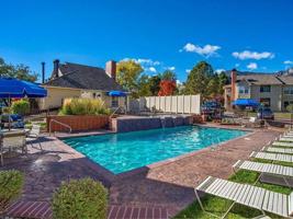 featured image of 640 Wycliffe Dr