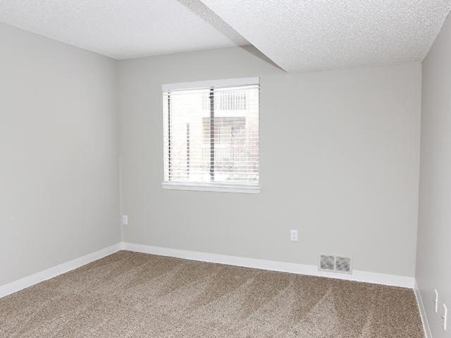 1098 S Evanston Way - Photo 3 of 42