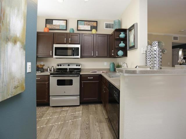 7846 W Mansfield Pkwy - Photo 7 of 46