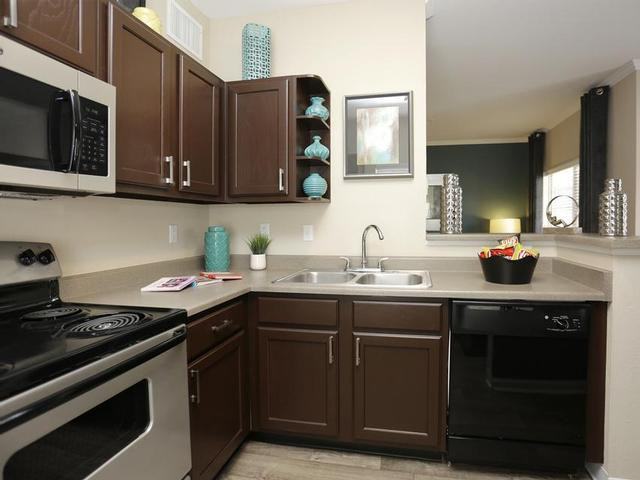 7846 W Mansfield Pkwy - Photo 5 of 46