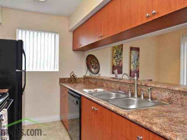 210 Strand St - Photo 3 of 7