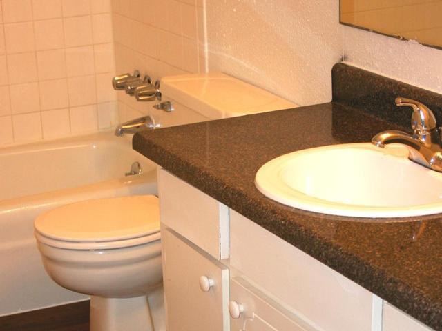 210 Strand St - Photo 2 of 7