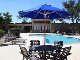 featured image of 3843 Penbrook St