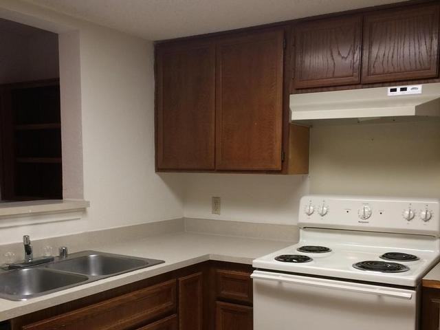 509 Delmar Street - Photo 3 of 8