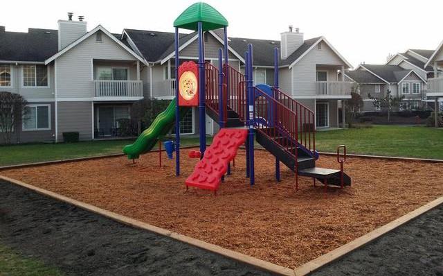 13118 Meridian E - Photo 3 of 33