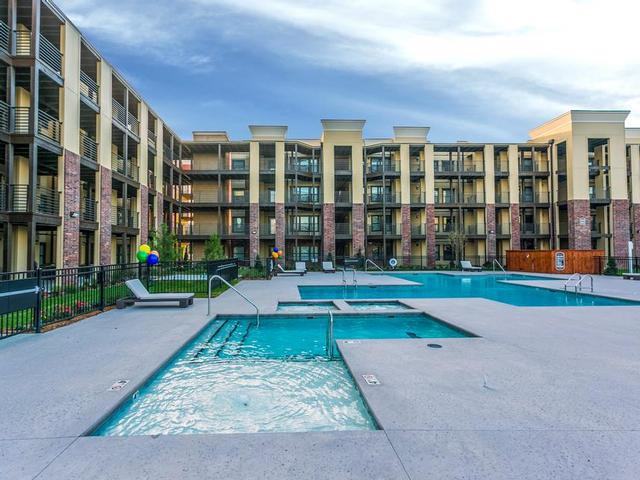 8336 S Lewis Ave - Photo 6 of 19