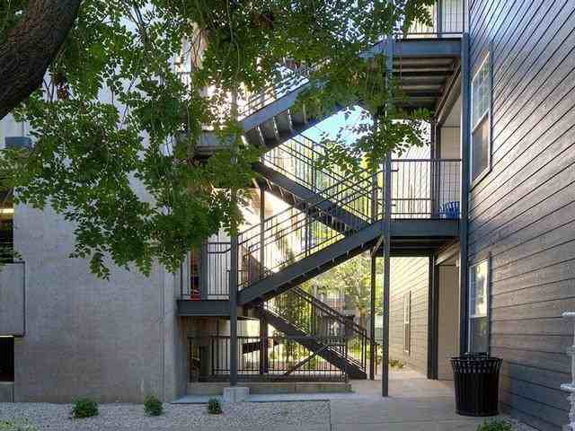 727 E 600 S - Photo 7 of 23