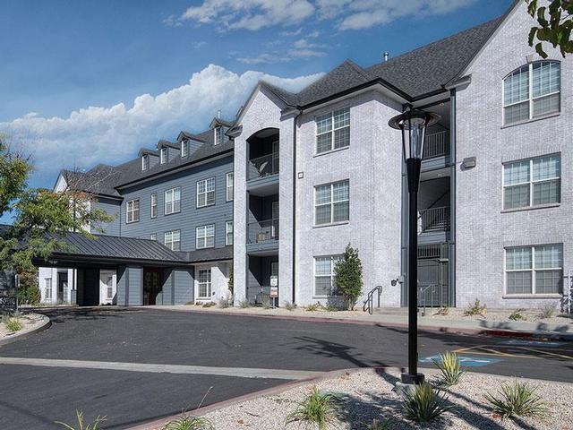 727 E 600 S - Photo 4 of 23