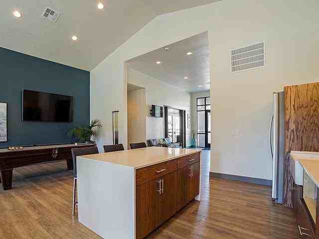 3560 Midland Dr - Photo 2 of 28