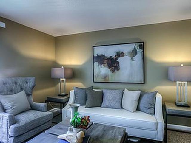 20121 Se Stark St - Photo 4 of 28