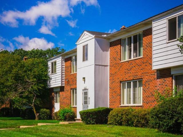 31499 Mound Rd - Photo 7 of 17