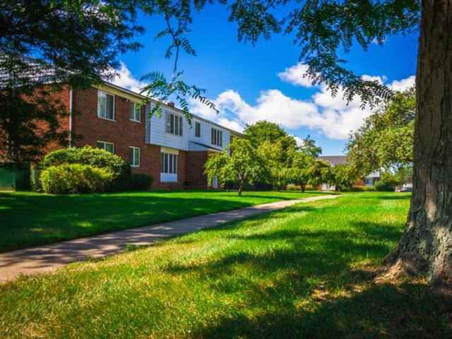 31499 Mound Rd - Photo 2 of 17