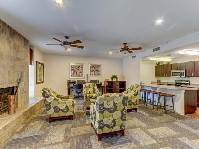 1802 Wimbledon Oaks Ln - Photo 2 of 10