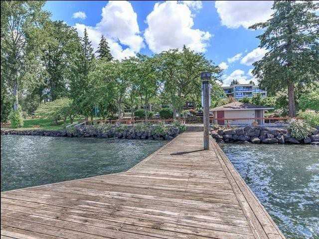 6750-6756 Lake Washington Blvd NE