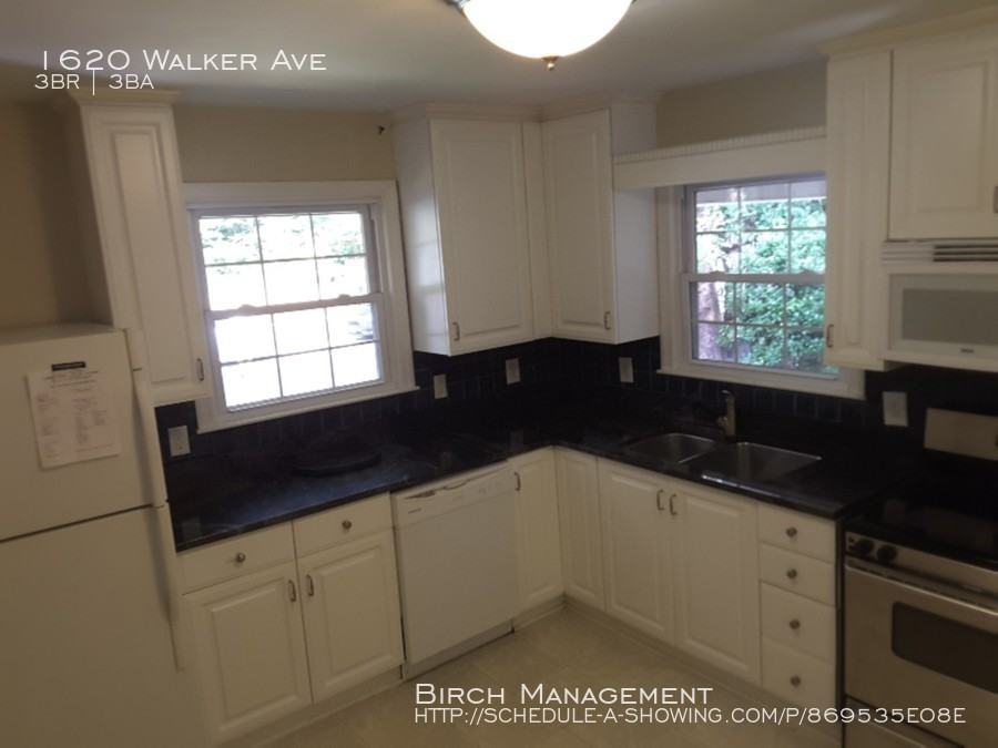 1620 Walker Ave - Photo 3 of 10