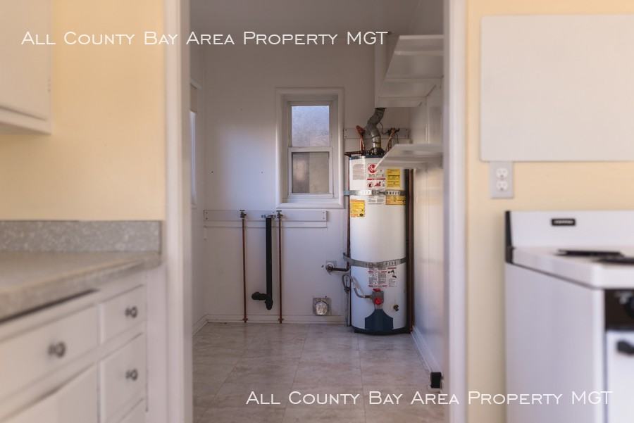 823 6th Ave - Photo 3 of 10