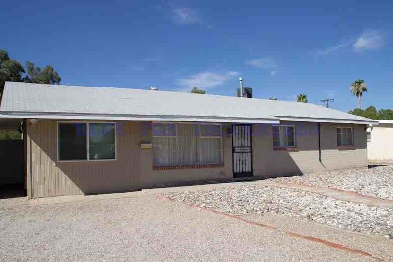 6241 E 15th St - Photo 2 of 15