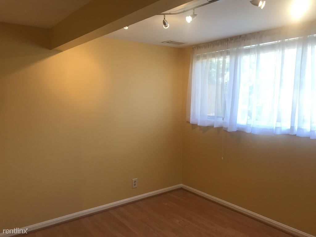 1807 Tilton Dr - Photo 3 of 14