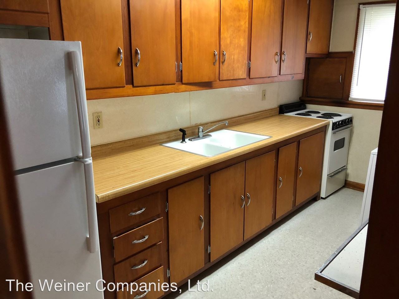 605 S. Western - Photo 3 of 13