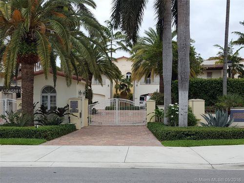 1413 Sunset Harbour Dr - Photo 2 of 8