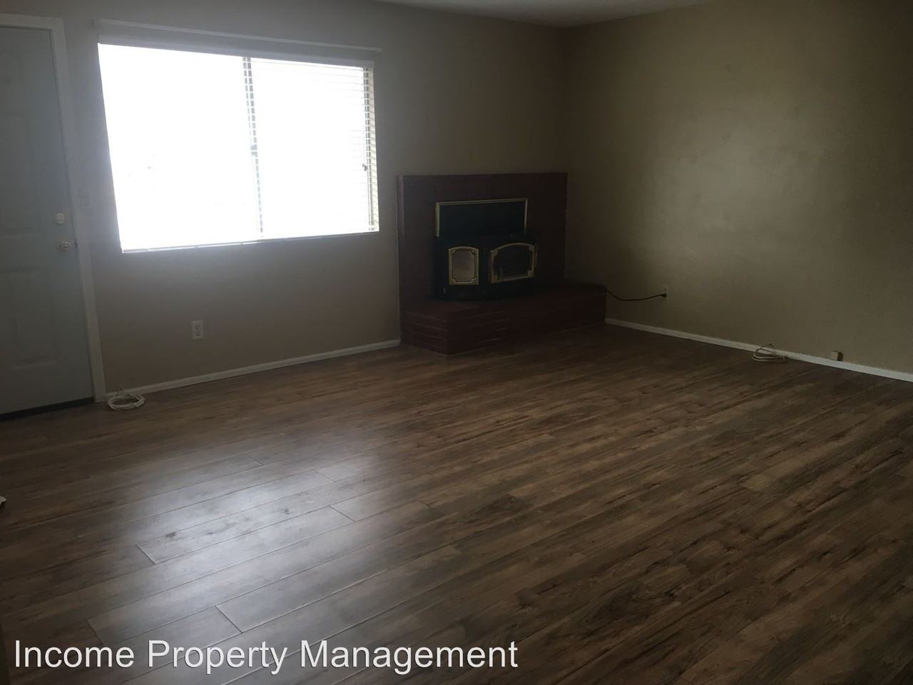 2612 Flower St - Photo 2 of 10