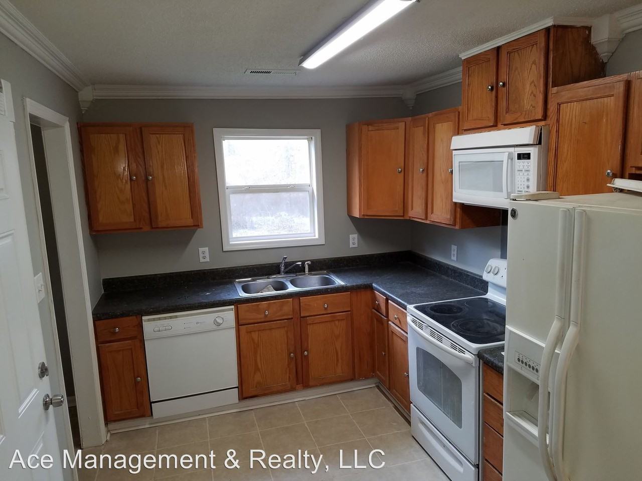 3621 Montclair Rd SW - Photo 2 of 13