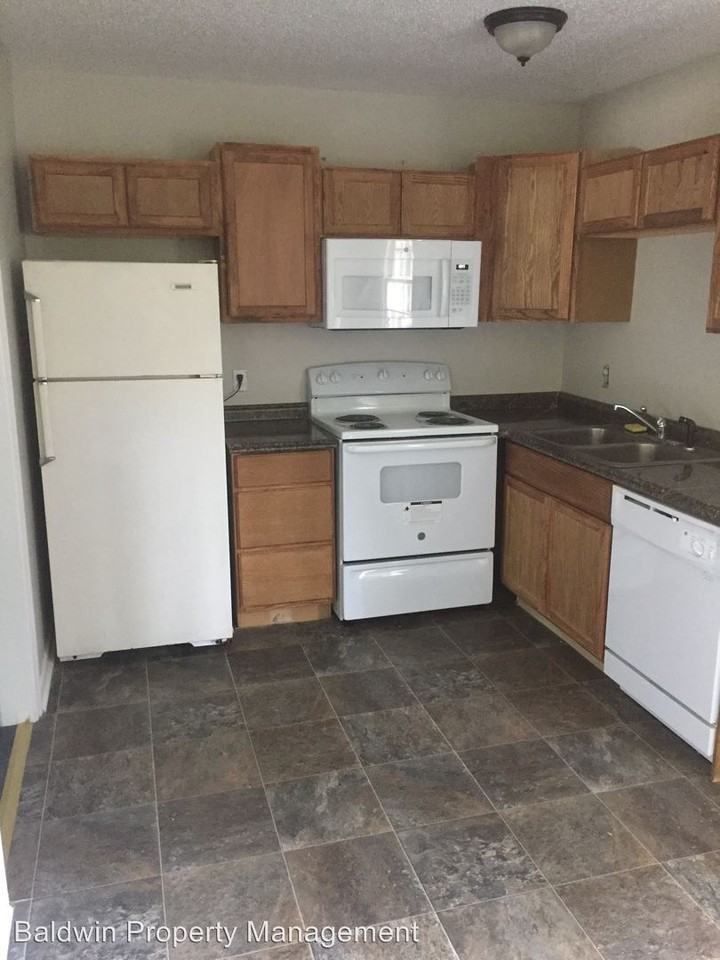 107 Royal Forest Ct - Photo 3 of 7