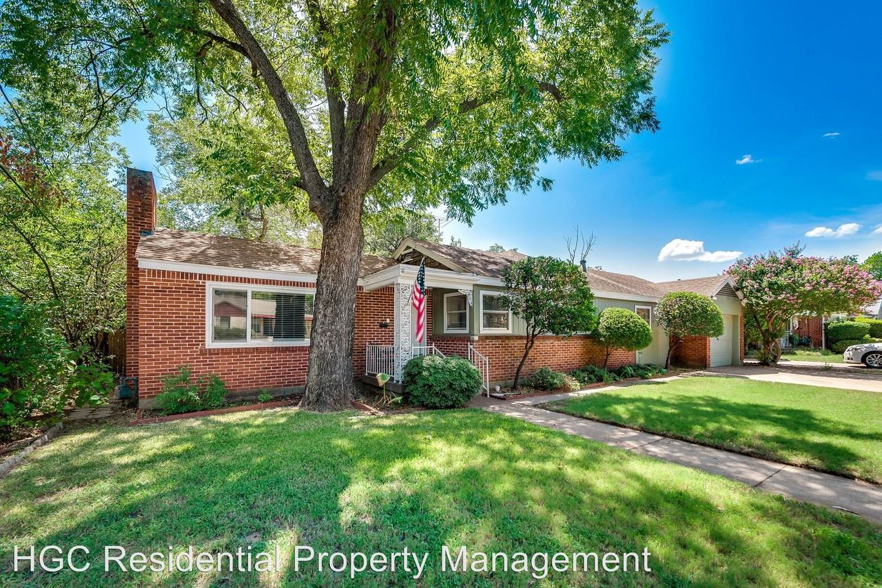 3020 Primrose Ave - Photo 2 of 14