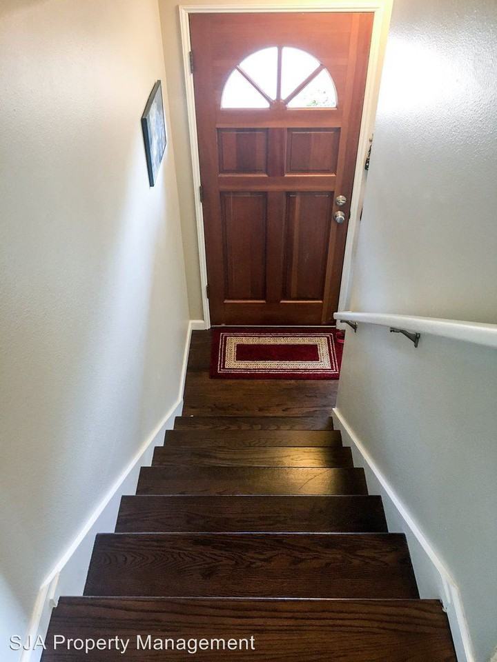 10120 NE 62nd St - Photo 3 of 22