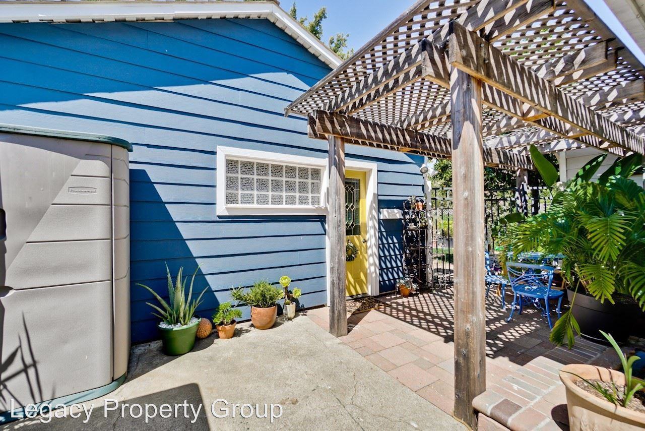 10465 Orange Ave - Photo 2 of 25