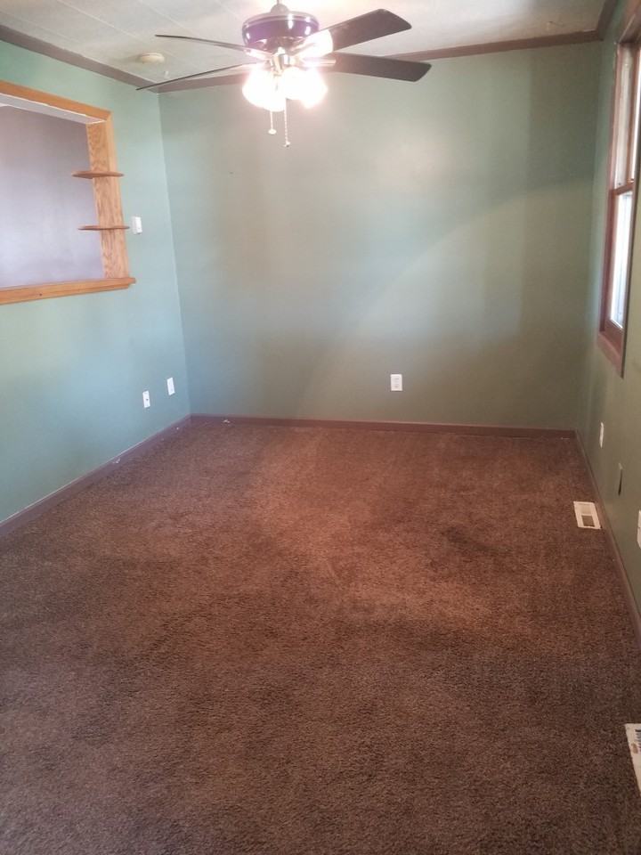 119 3rd St SW - Photo 3 of 10