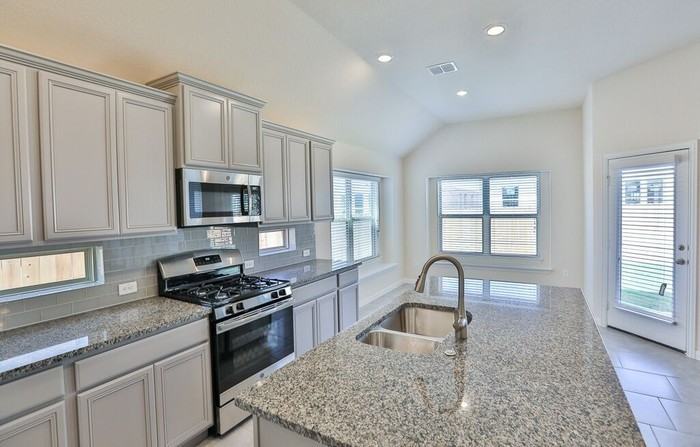 606 Linares Ln - Photo 3 of 27