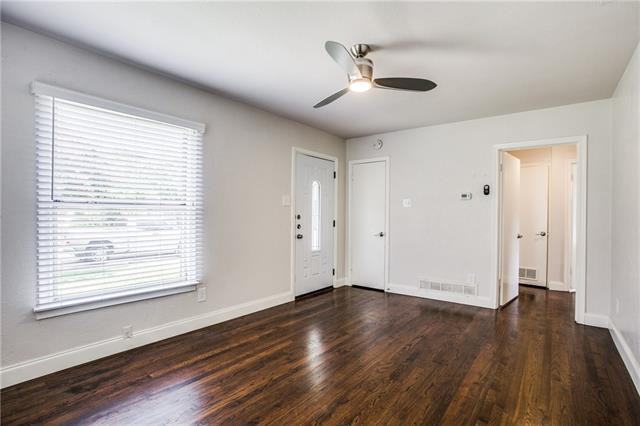 6534 Trammel Dr - Photo 3 of 12