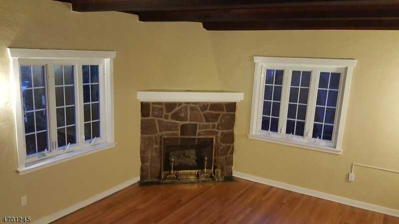 685 Allwood Rd - Photo 2 of 23