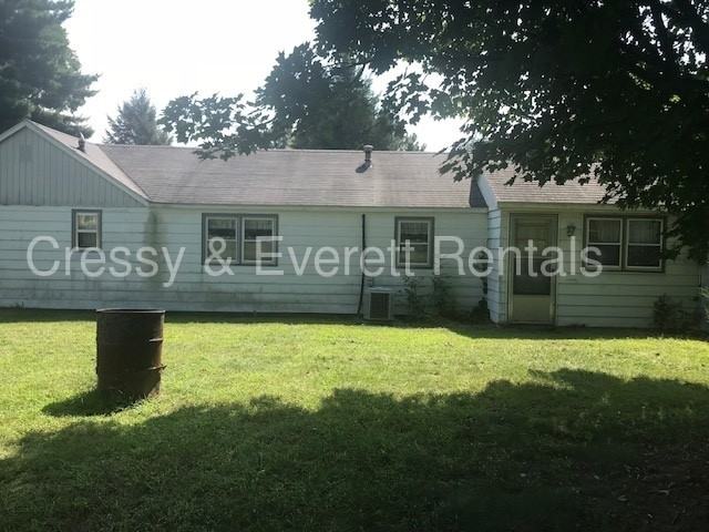 10933 Fairview Ave - Photo 2 of 14