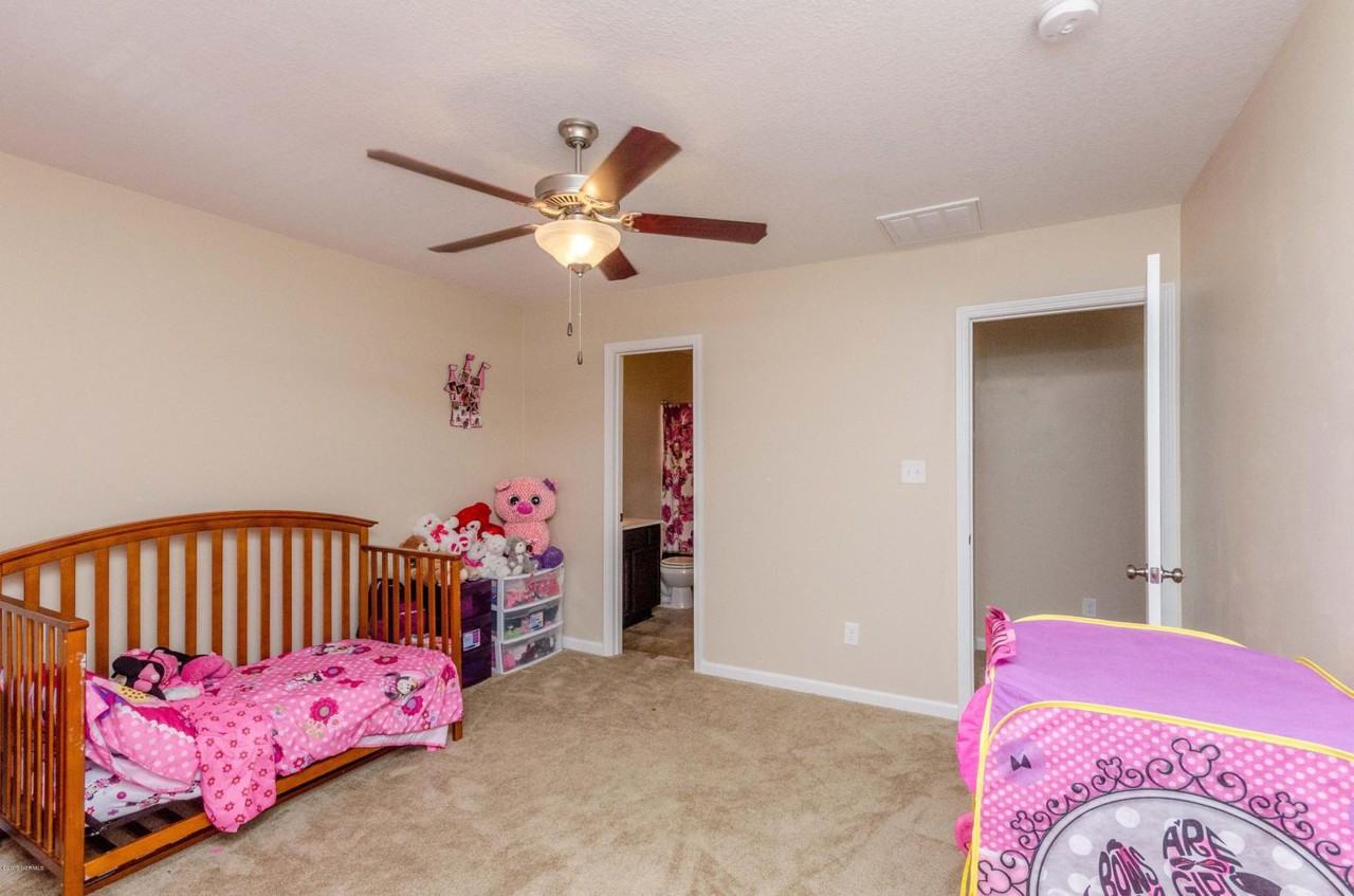 201 Glen Cannon Drive - Photo 2 of 6