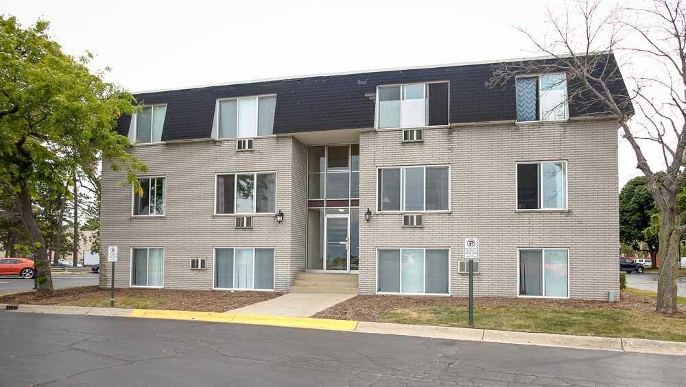 Lakecrest Shoreline Apartments for Rent 3001 Lakeshore Dr, Saint