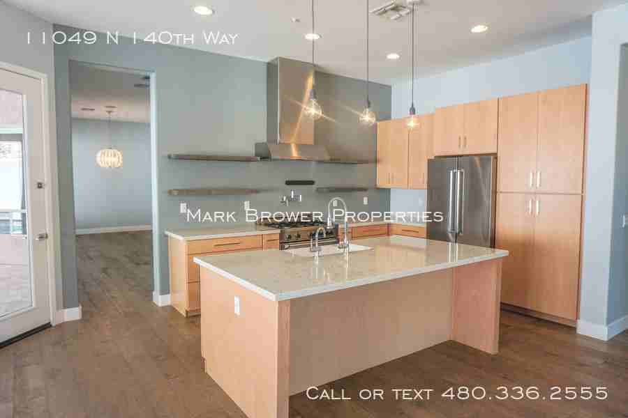 11049 N 140th Way - Photo 3 of 19